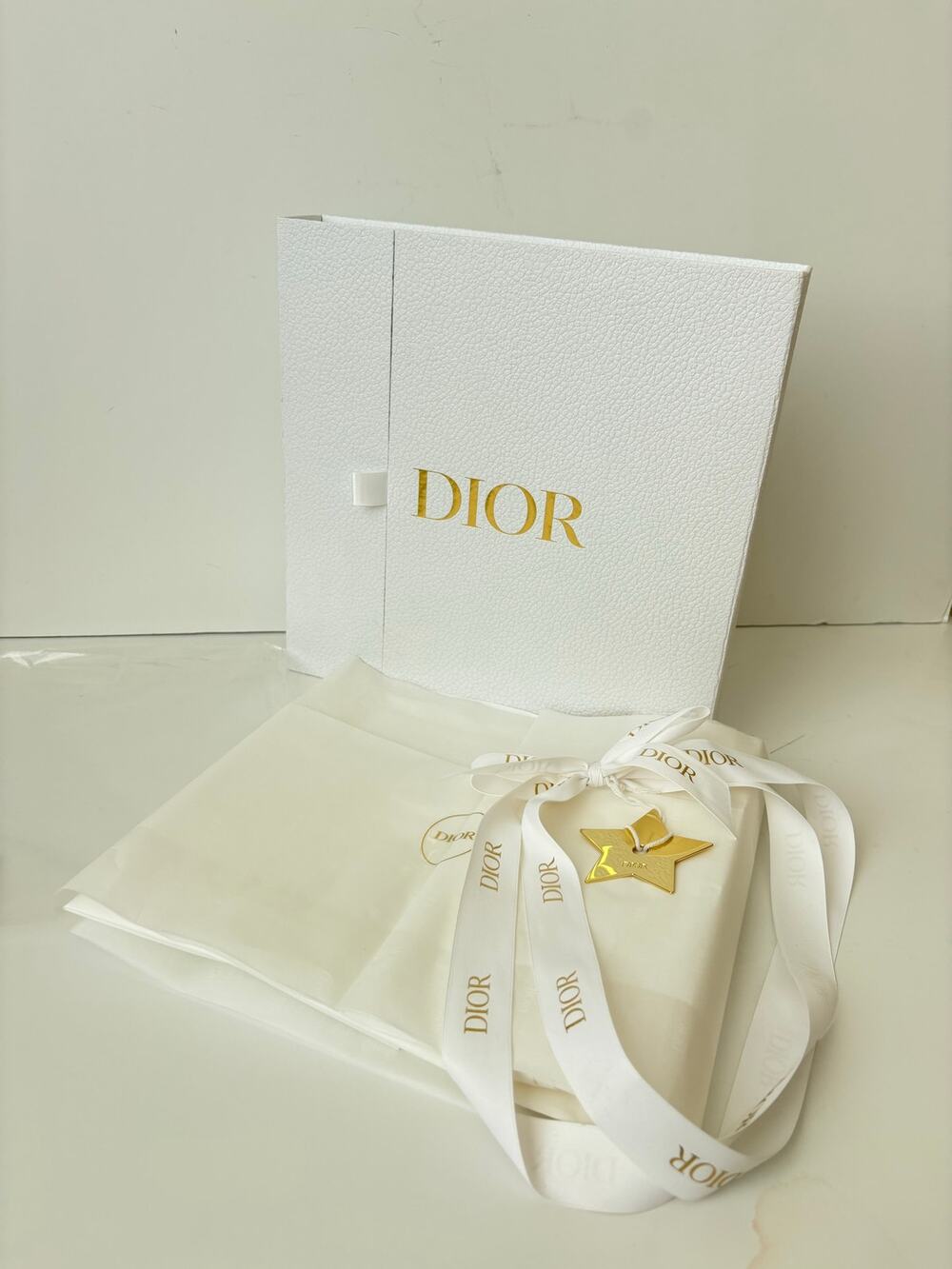 Dior Luxury Gift Packaging Set Box Tissue Ribbon Gold Star Charm Notebook Sleeve